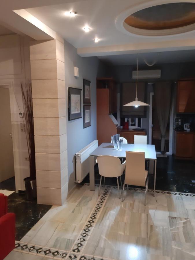 Elegante Apartamento Centrale Tríkala Екстериор снимка